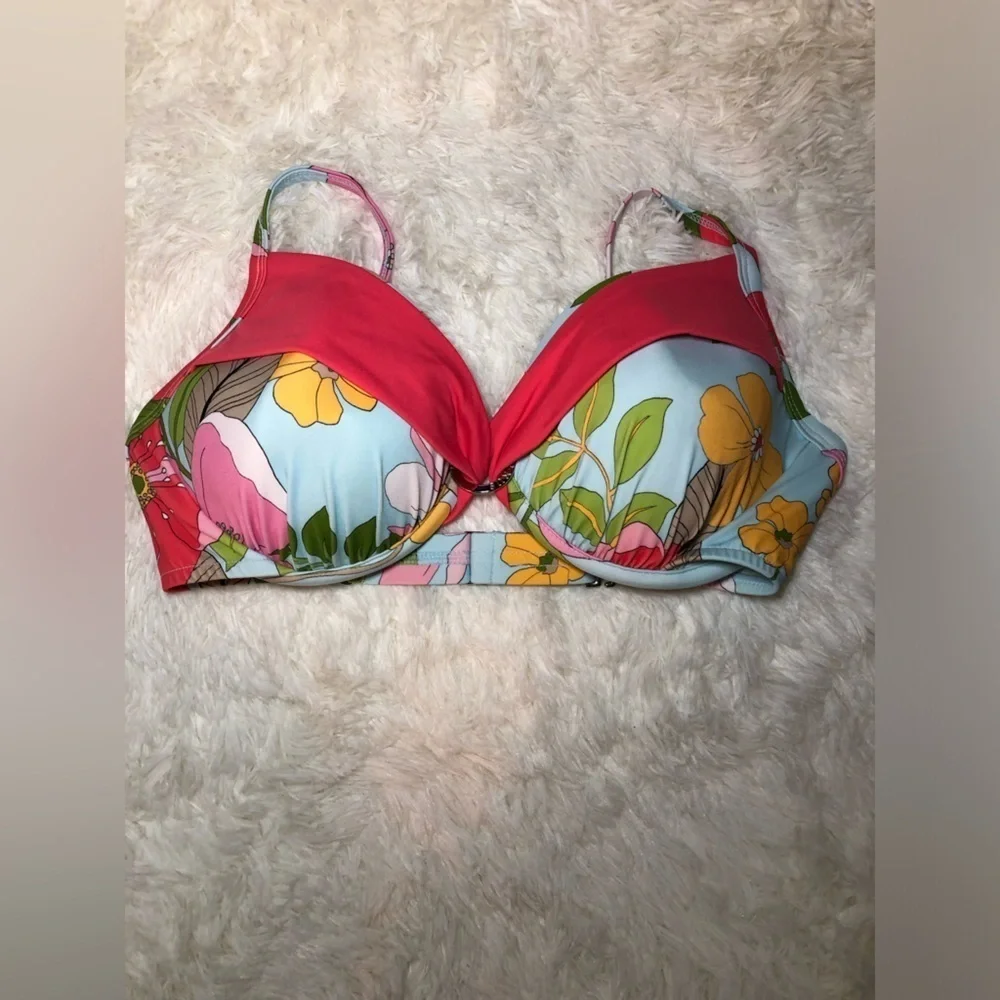 VENUS Pink and Red Bikini Swimwear DD top